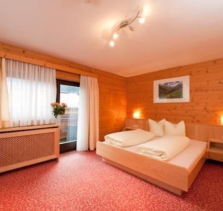 Pension Kristall Neustift im Stubaital Exteriör bild