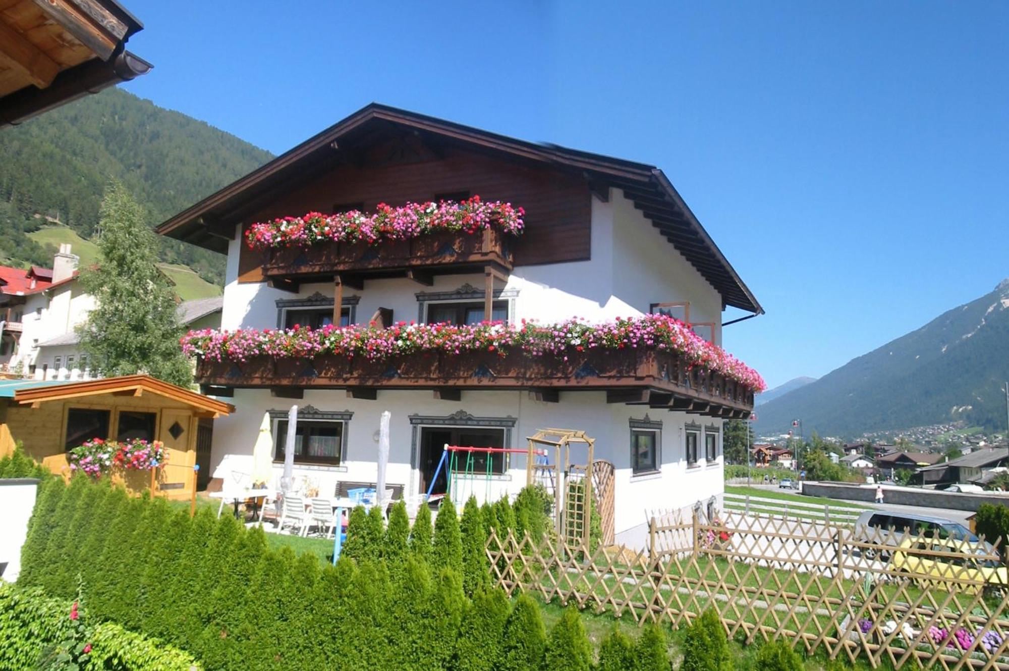 Pension Kristall Neustift im Stubaital Exteriör bild