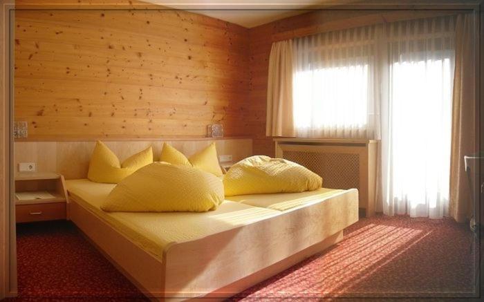 Pension Kristall Neustift im Stubaital Rum bild