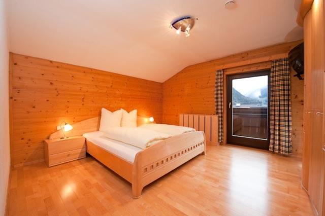 Pension Kristall Neustift im Stubaital Rum bild